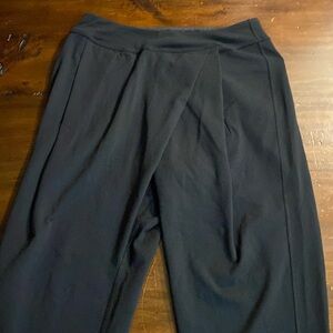LULULEMON BLACK HIGH WAISTED FRONT PLEAT YOGA PANTS🍋